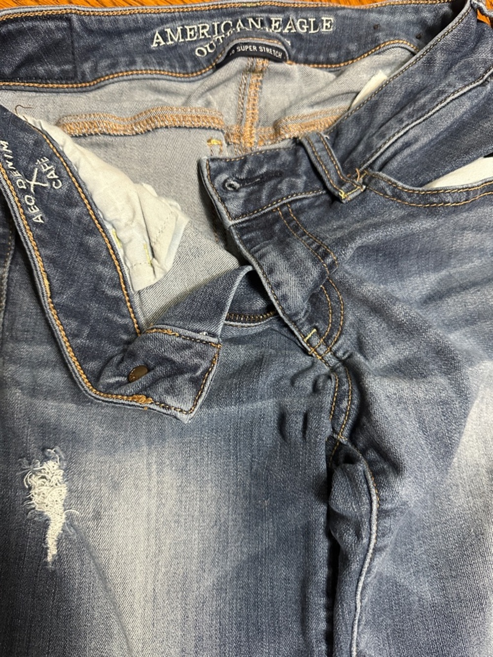 American Eagle Outfitters Distressed Dark Blue Skinny Jeans